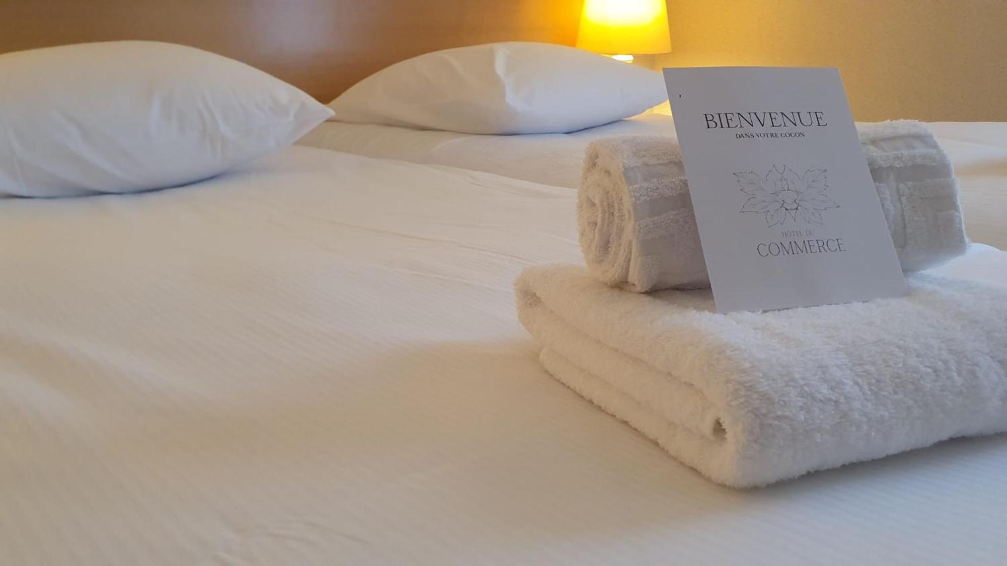 Hotel Restaurant Bar Du Commerce - Kb Hotel Group Tronget Zewnętrze zdjęcie